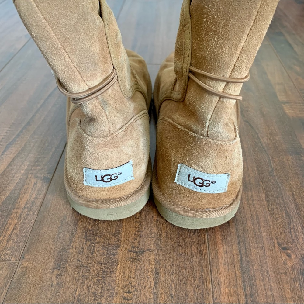 Ugg Chestnut Leona Boots SZ- 6